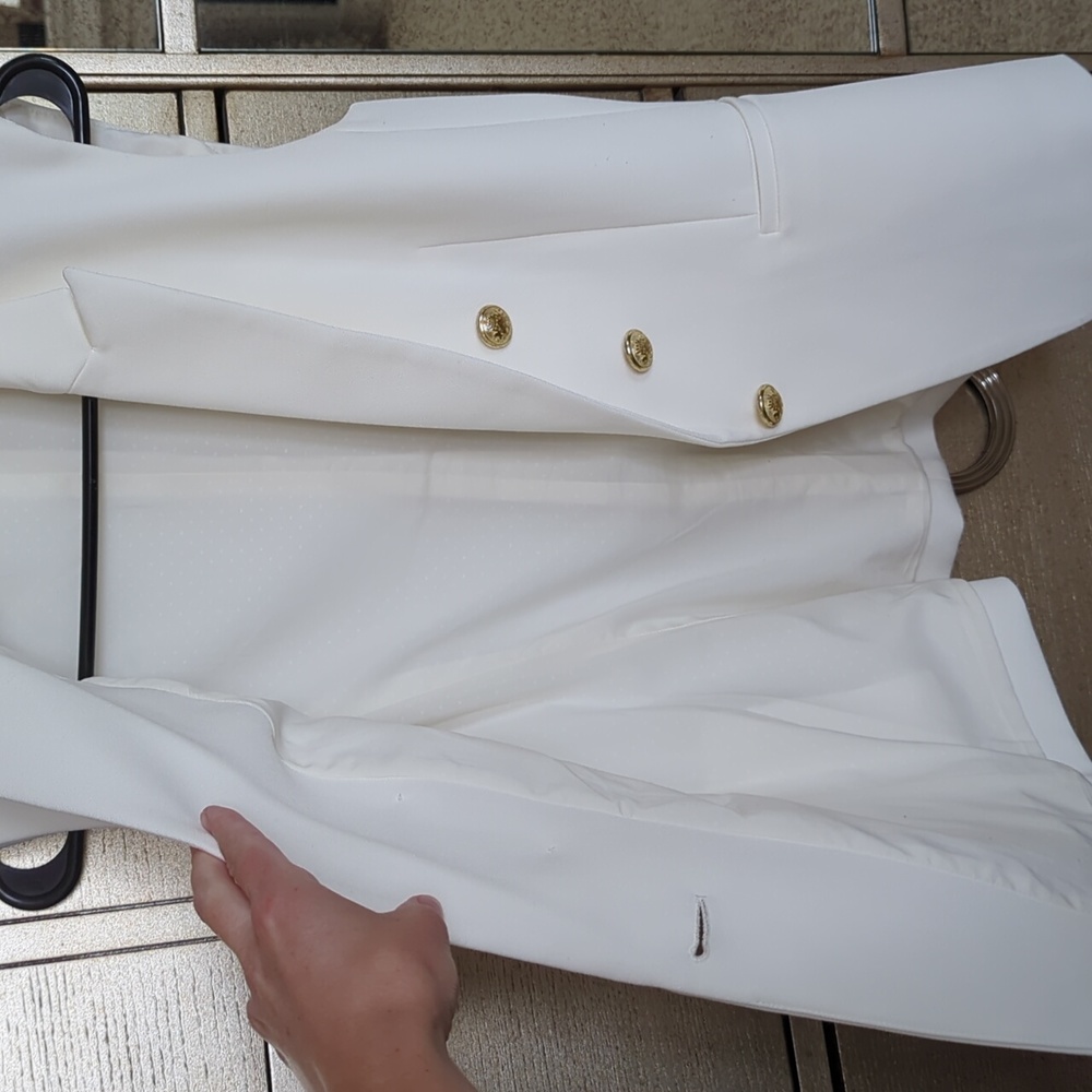 Express Vest - Picture 8 of 10